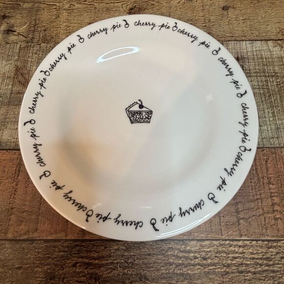 Pottery Barn Dessert Set Of 4 8.25" Plates Strawberry Shortcake Brownie Ala Mode - Picture 7 of 9